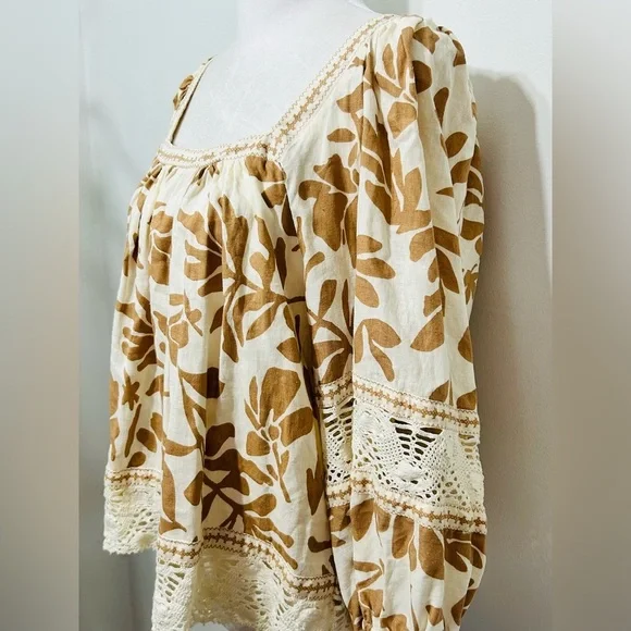 Christian Siriano Cream and Brown Floral Blouse - Picture 4 of 10